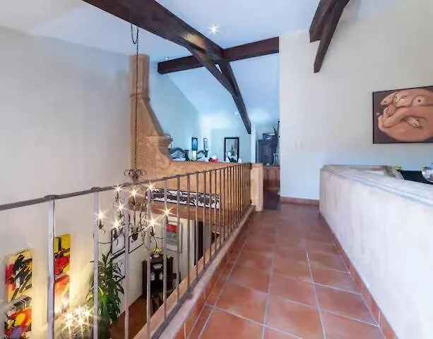 Villa Art Deco Loft - Petfriendly - 5 Min To Antigua Ctr Guatemala