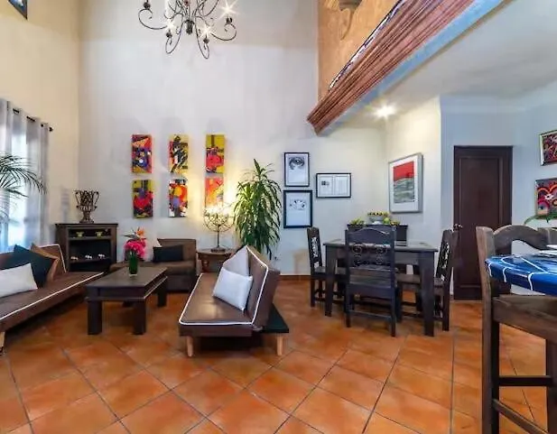 Art Deco Loft - Petfriendly - 5 Min To Antigua Ctr Gwatemala